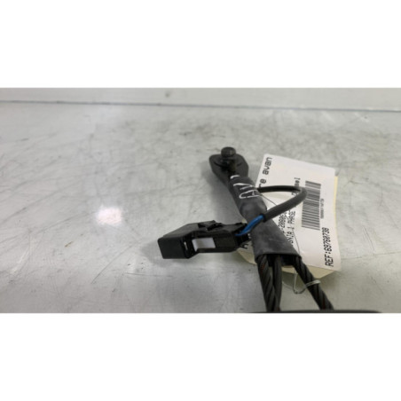 Attache ceinture avant droit OPEL INSIGNIA 1