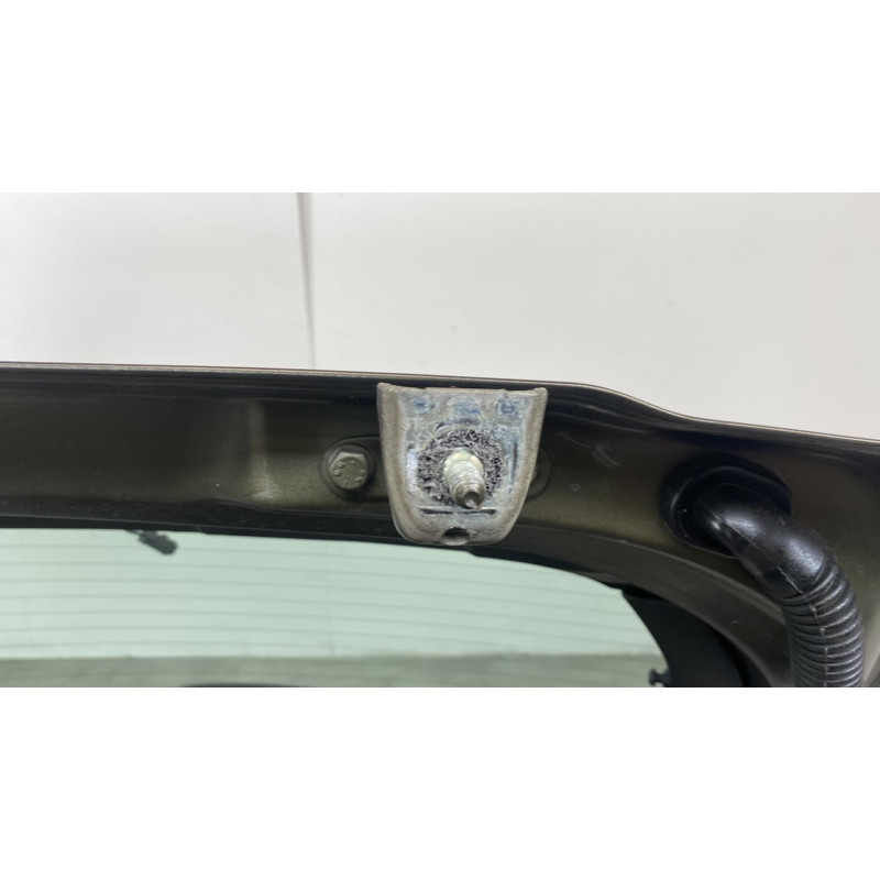 Malle/Hayon arriere CITROEN C3 2 Photo n°4