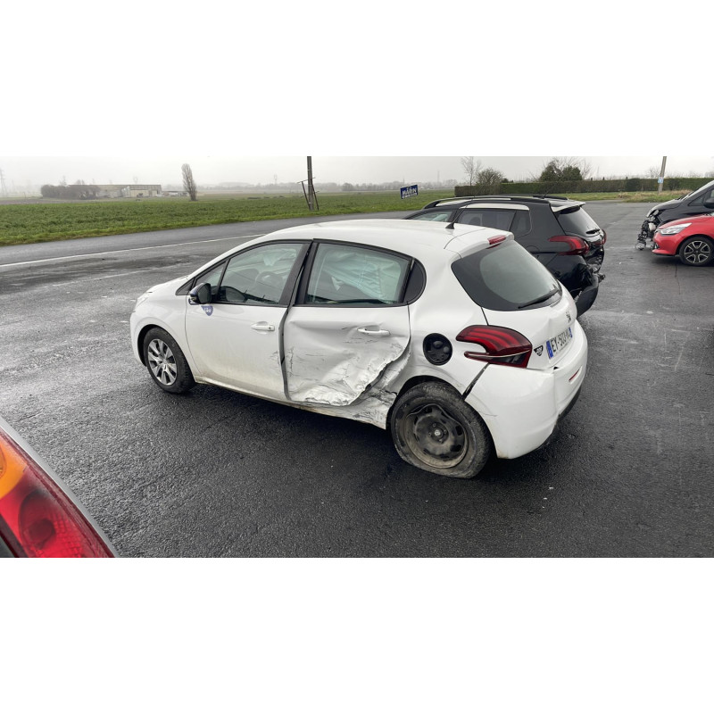 Volant PEUGEOT 208 1 Photo n°8