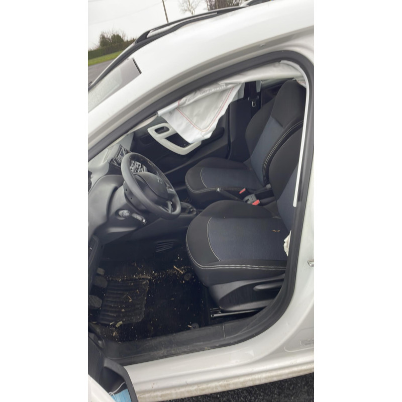 Volant PEUGEOT 208 1 Photo n°12