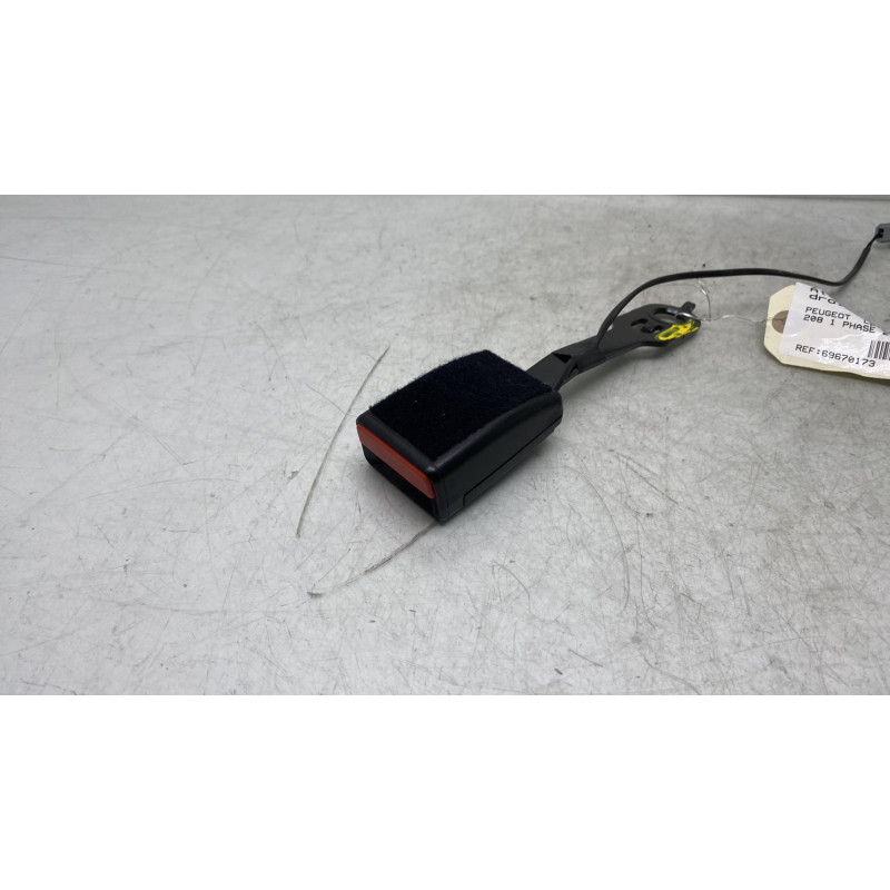 Attache ceinture avant droit PEUGEOT 208 1 Photo n°3