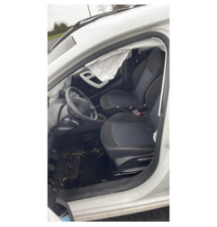 Bouton de warning PEUGEOT 208 1