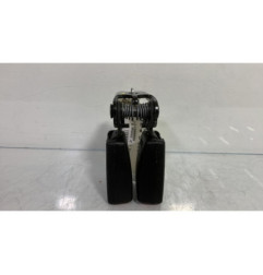 Attache ceinture arriere droit FORD FIESTA 6