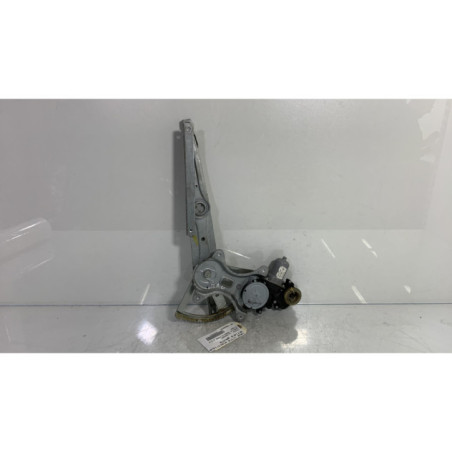 Leve vitre electrique arriere gauche TOYOTA COROLLA VERSO 2 Photo n°1