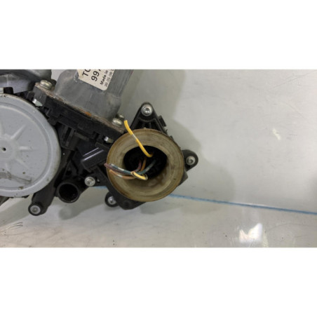 Leve vitre electrique arriere gauche TOYOTA COROLLA VERSO 2