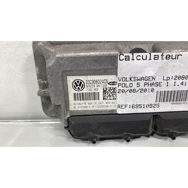 Calculateur moteur VOLKSWAGEN POLO 5 Photo n°1