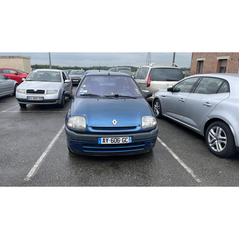 Calculateur moteur RENAULT CLIO 2 Photo n°10
