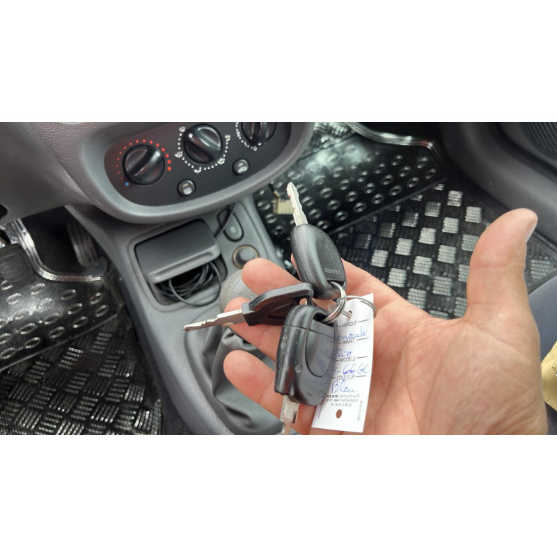 Calculateur moteur RENAULT CLIO 2 Photo n°12