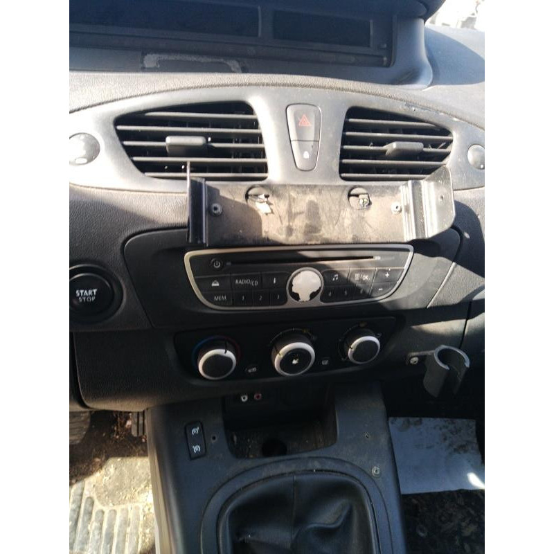 Feu arriere secondaire gauche (feux) RENAULT SCENIC 3 Photo n°4