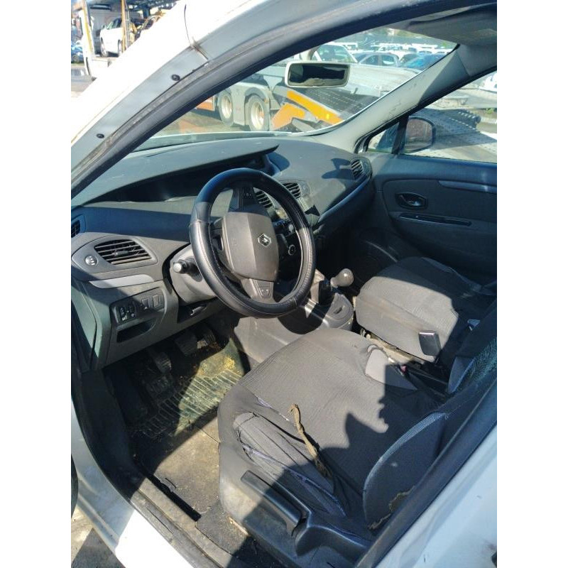 Feu arriere secondaire gauche (feux) RENAULT SCENIC 3 Photo n°7