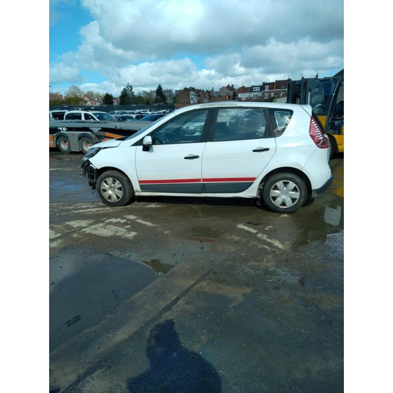 Feu arriere secondaire gauche (feux) RENAULT SCENIC 3 Photo n°12