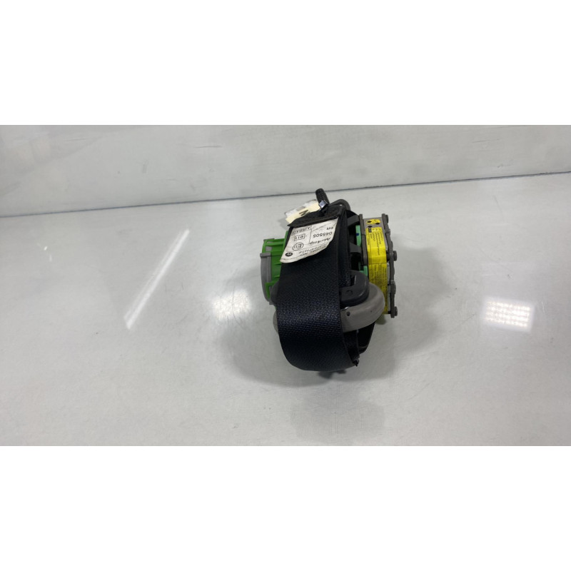 Pretensionneur de ceinture avant droit TOYOTA YARIS 2 Photo n°3