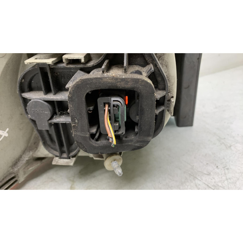 Feu arriere principal droit (feux) VOLKSWAGEN GOLF 5 Photo n°3