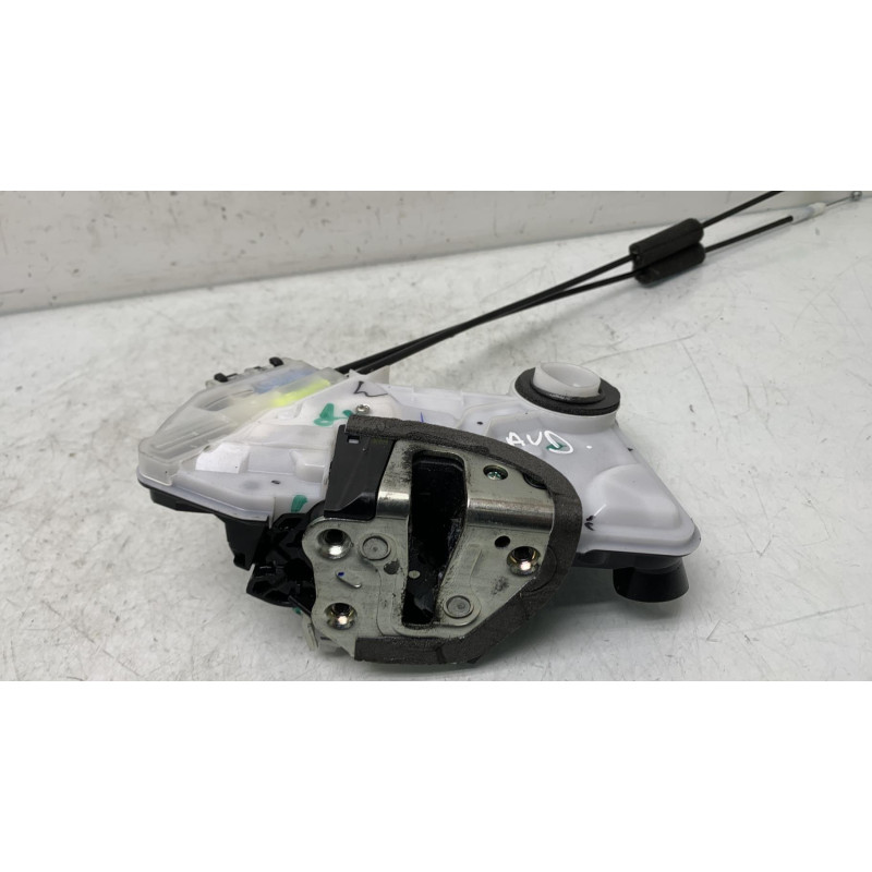 Serrure avant droit TOYOTA AYGO 2 Photo n°2