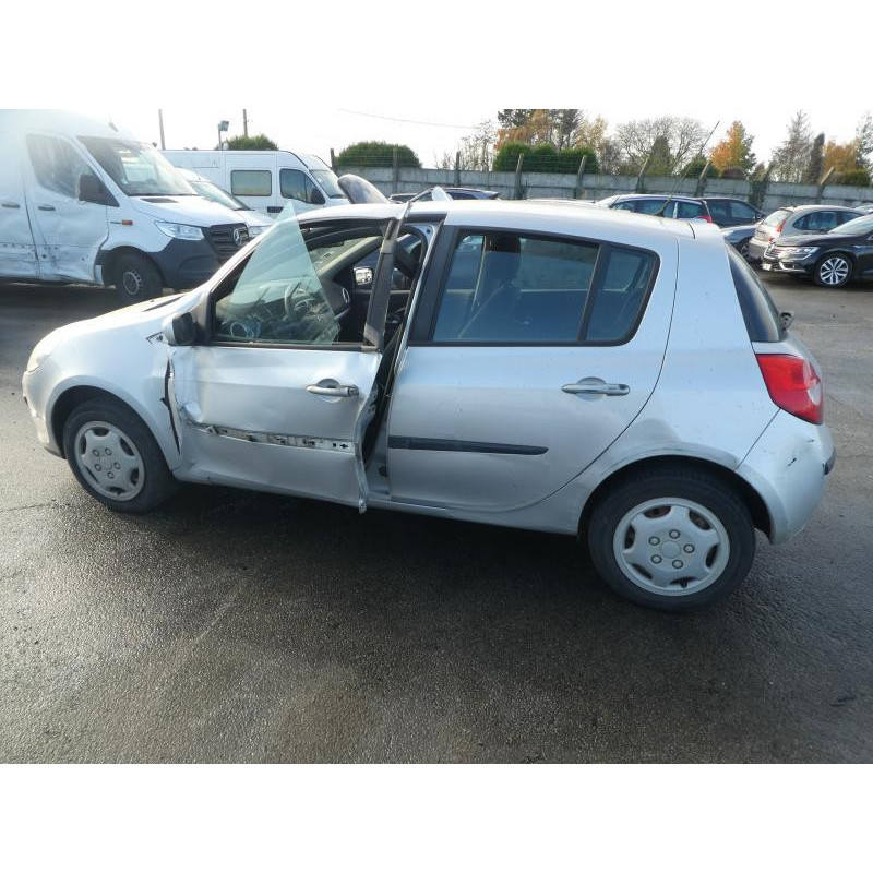 Renfort pare choc arriere (traverse) RENAULT CLIO 3 Photo n°8