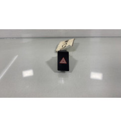 Bouton de warning TOYOTA VERSO Photo n°1