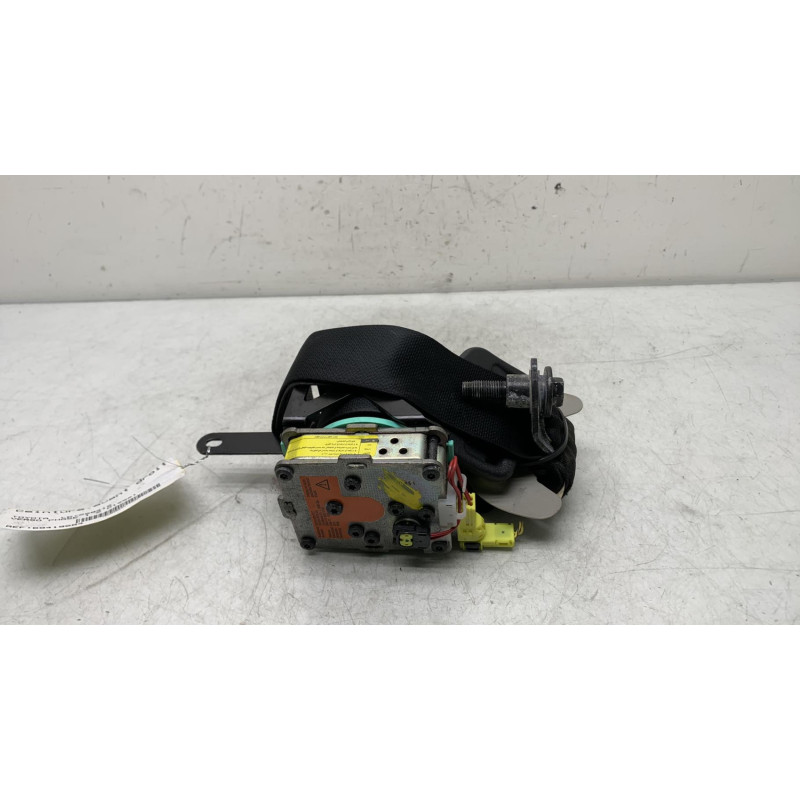 Pretensionneur de ceinture avant droit TOYOTA VERSO Photo n°2