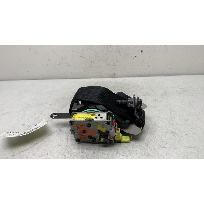 Pretensionneur de ceinture avant droit TOYOTA VERSO Photo n°4
