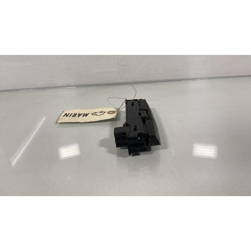 Bouton de warning OPEL INSIGNIA 1 Photo n°2