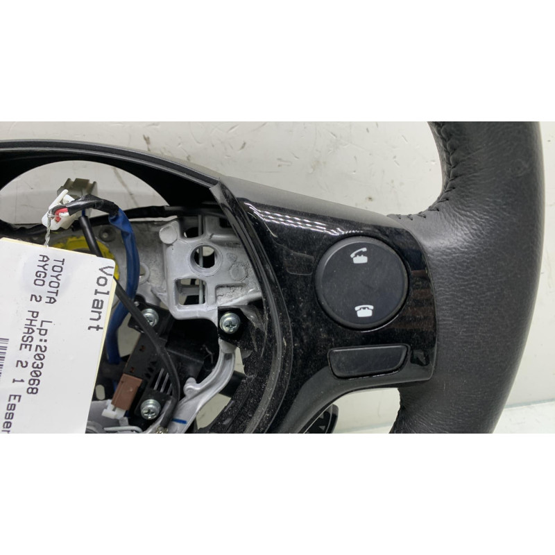 Volant TOYOTA AYGO 2 Photo n°6