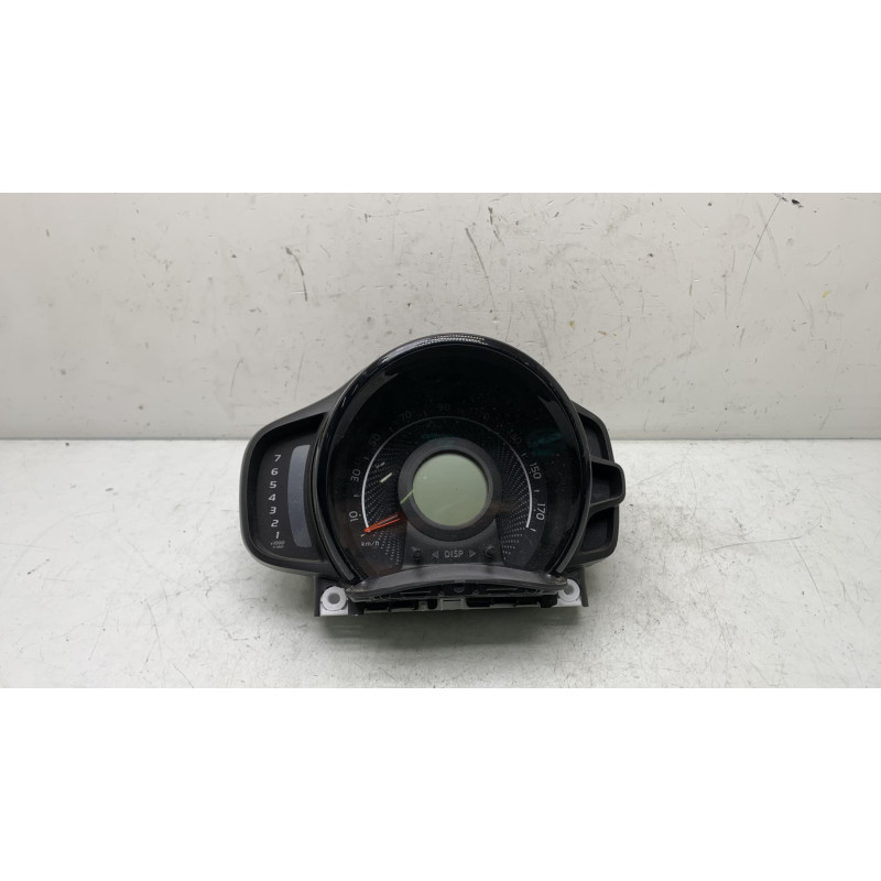 Compteur TOYOTA AYGO 2 Photo n°4