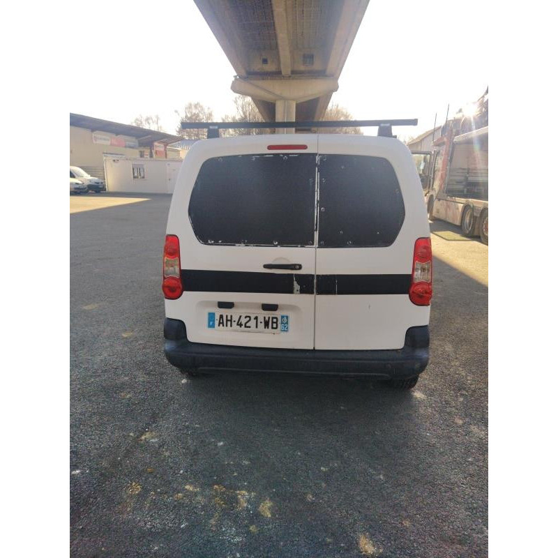 Pretensionneur de ceinture avant droit CITROEN BERLINGO 2 Photo n°14
