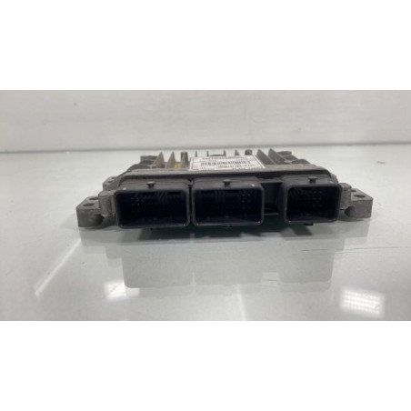 Calculateur moteur RENAULT CLIO 3