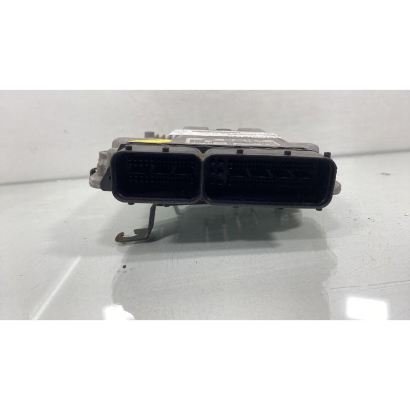 Calculateur moteur SEAT ALTEA Photo n°2