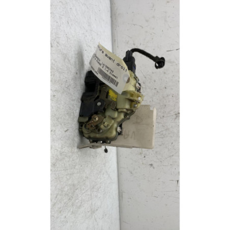 Serrure avant droit VOLKSWAGEN POLO 4