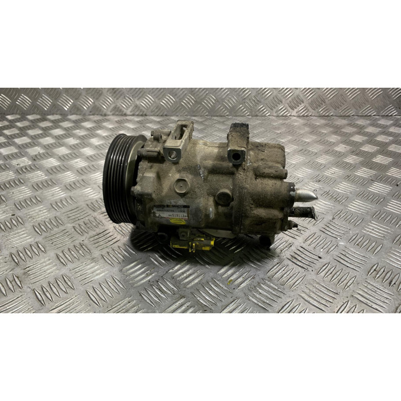 Compresseur clim CITROEN C4 GRAND PICASSO 1 Photo n°2
