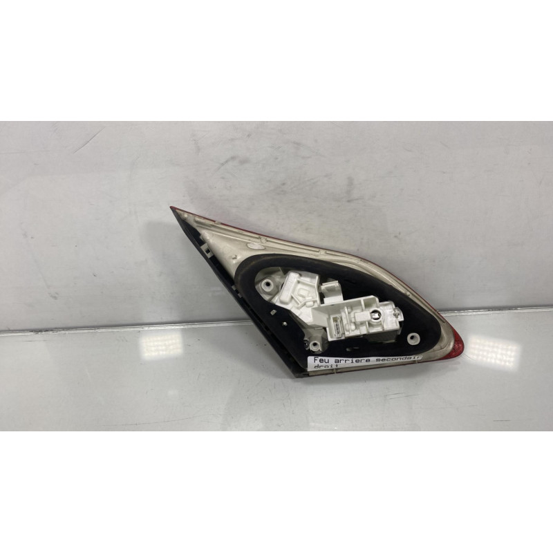 Feu arriere secondaire droit (feux) OPEL ASTRA J Photo n°1