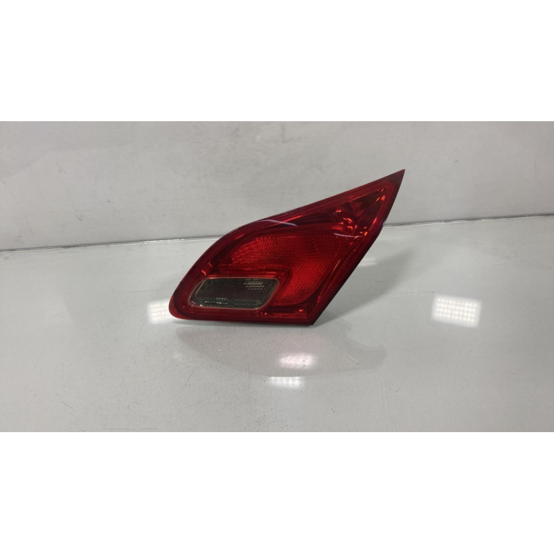 Feu arriere secondaire droit (feux) OPEL ASTRA J Photo n°3