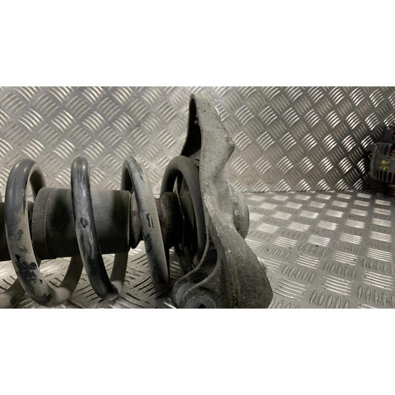 Amortisseur avant gauche VOLKSWAGEN PASSAT 4 Photo n°1