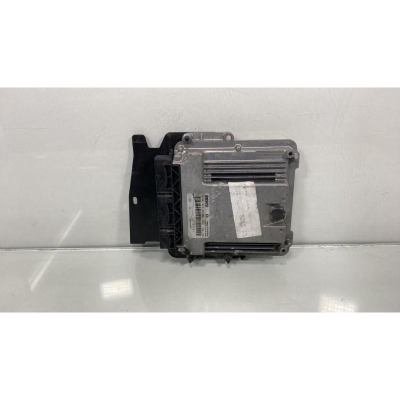 Calculateur moteur RENAULT SCENIC 3 Photo n°1