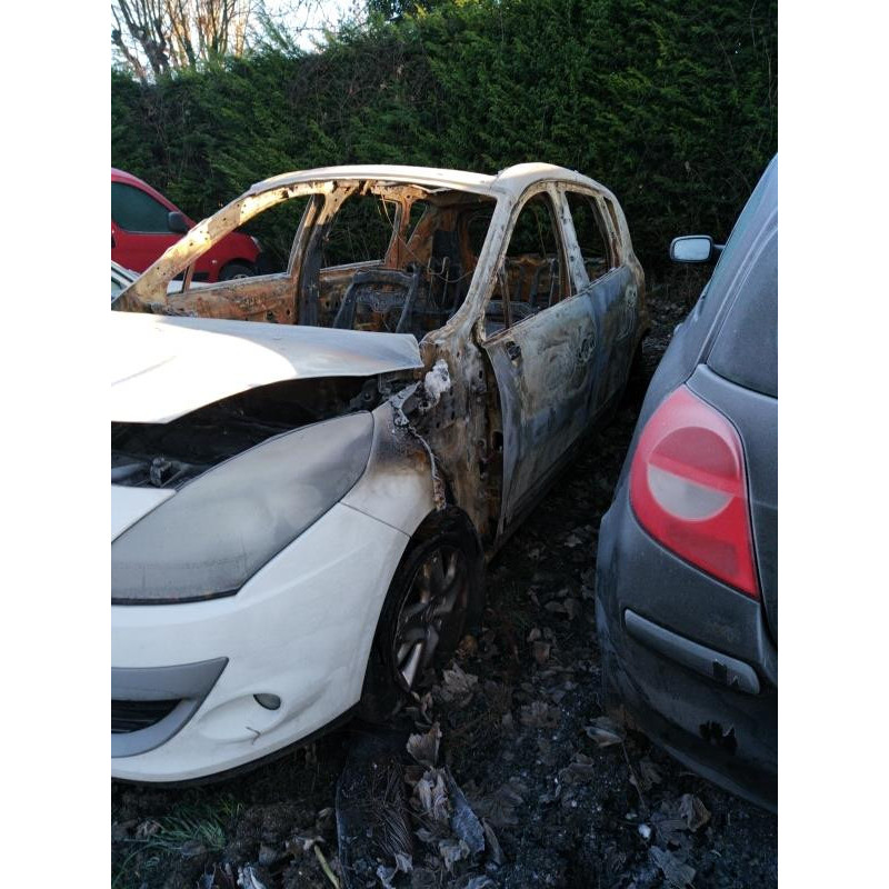 Calculateur moteur RENAULT SCENIC 3 Photo n°7