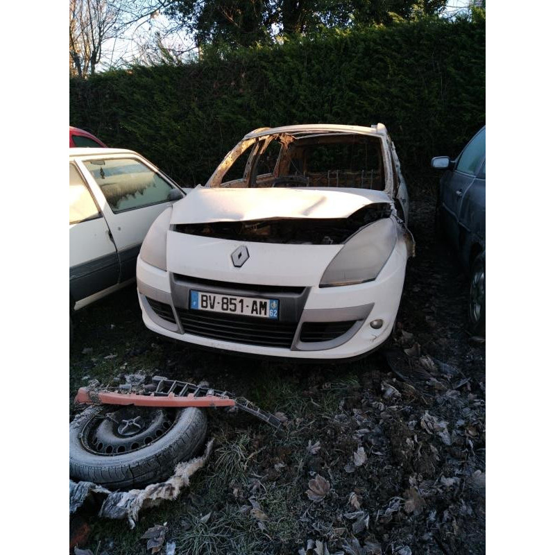 Calculateur moteur RENAULT SCENIC 3 Photo n°8