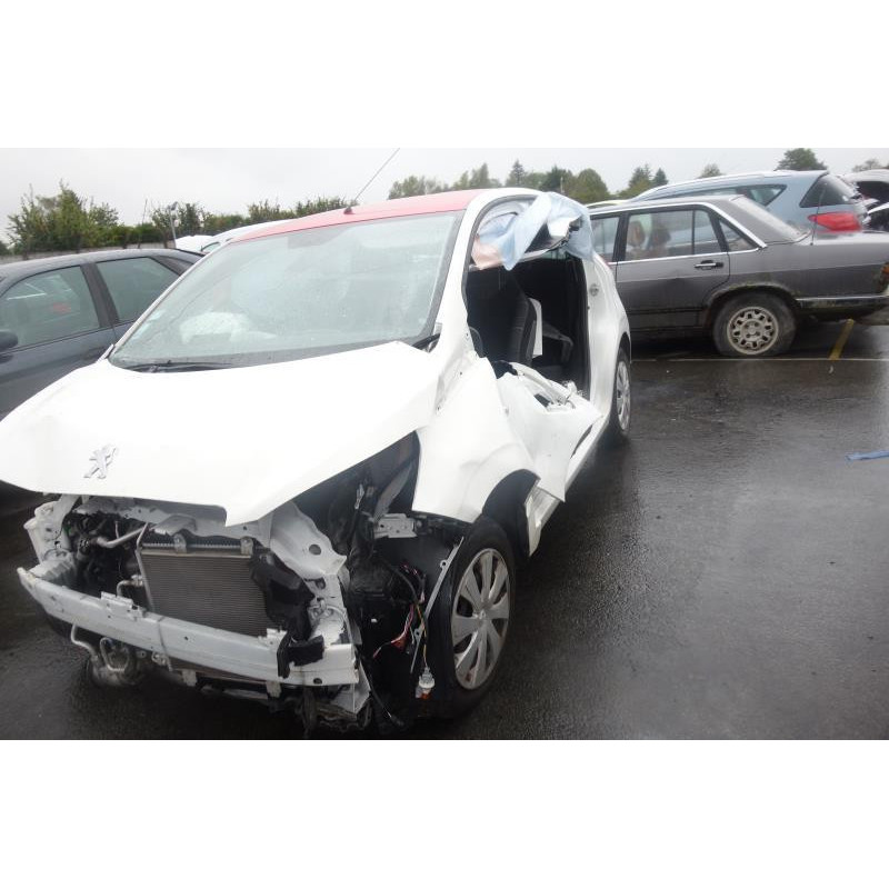 Bouchon de carburant PEUGEOT 108 Photo n°8