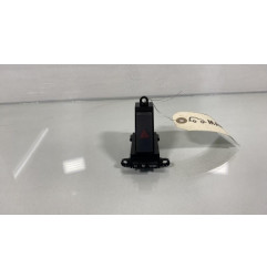Bouton de warning MAZDA 3 2
