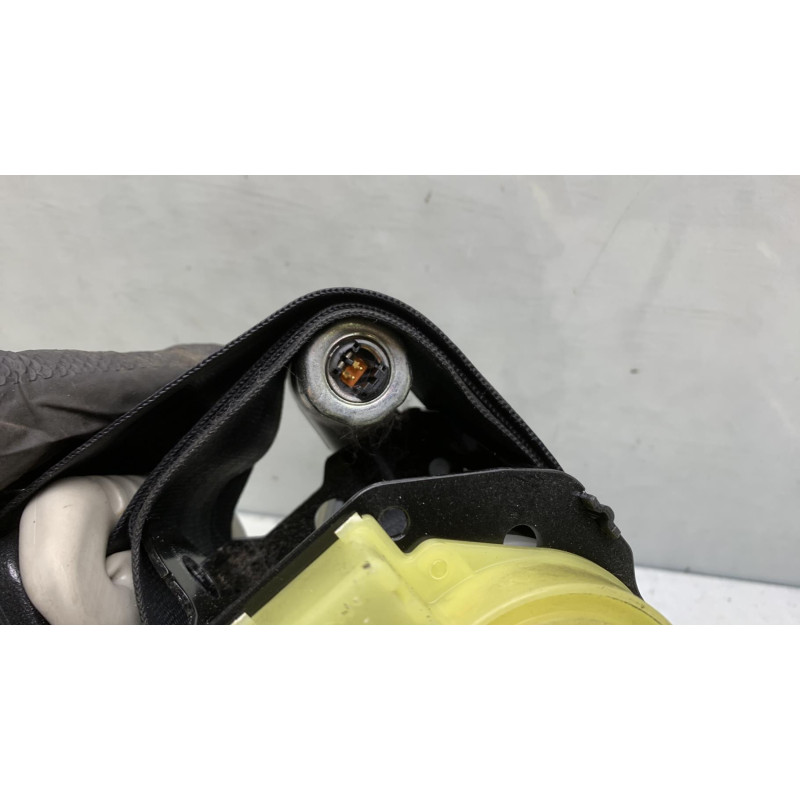 Pretensionneur de ceinture avant droit MAZDA 3 2 Photo n°3