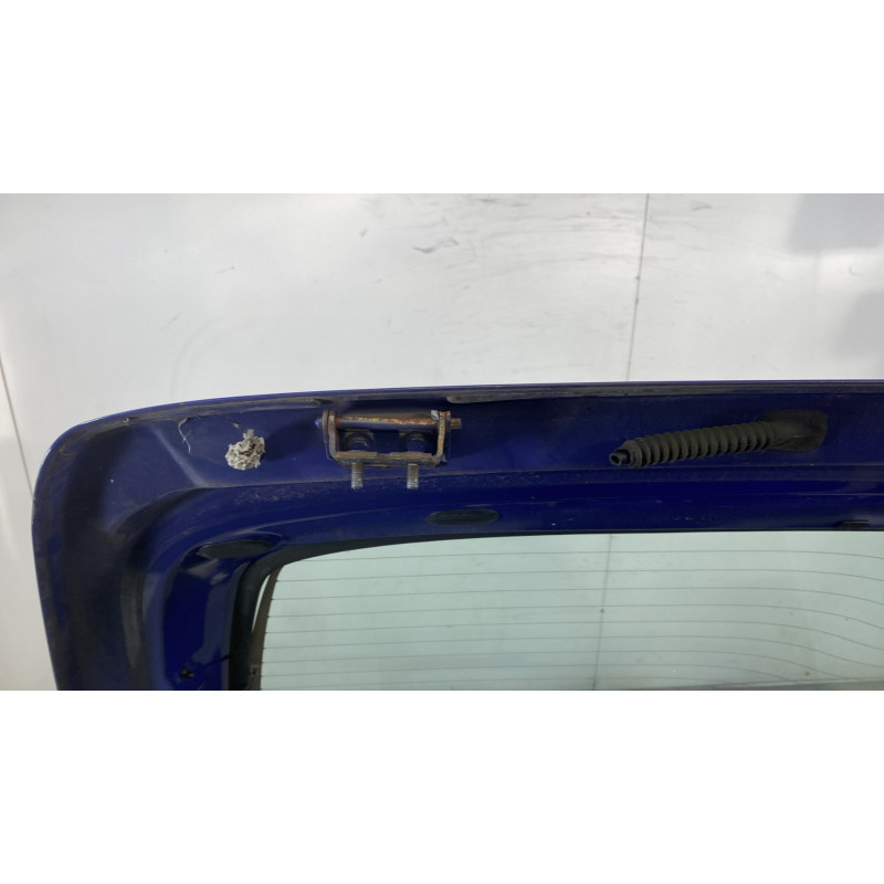 Malle/Hayon arriere FORD FIESTA 4 Photo n°8