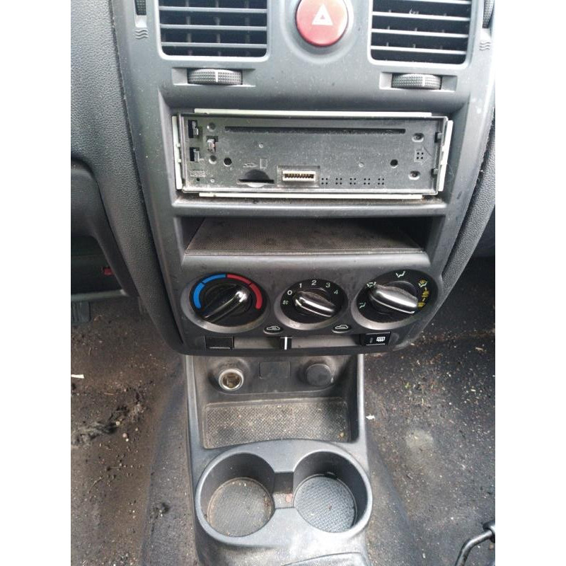 Capot HYUNDAI GETZ Photo n°12