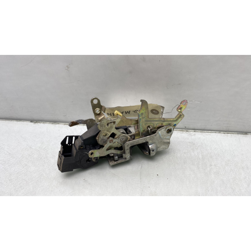 Serrure avant gauche MERCEDES CLASSE C 202 Photo n°3