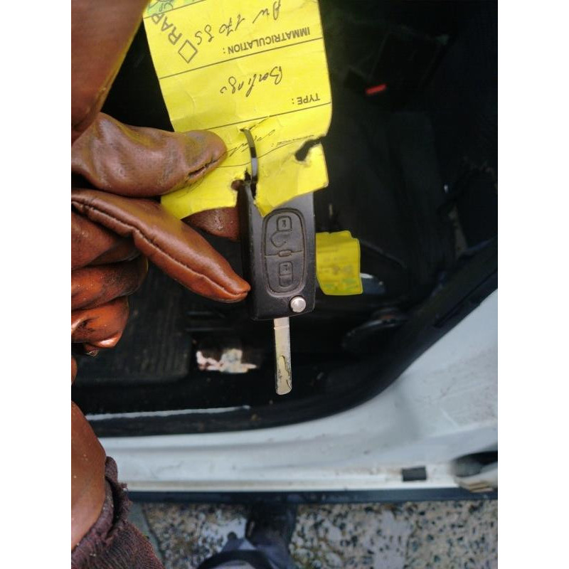 Attache ceinture arriere gauche CITROEN BERLINGO 2 Photo n°10