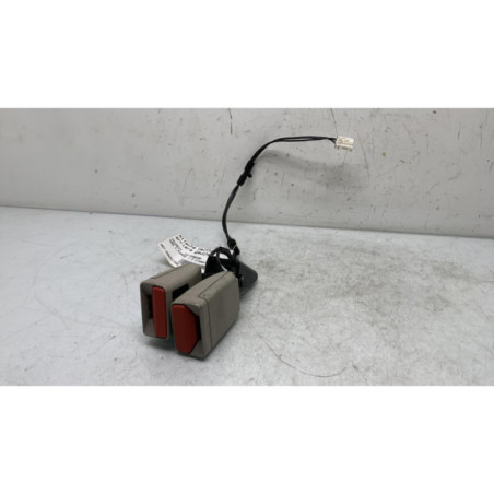 Attache ceinture arriere gauche PEUGEOT 508 1