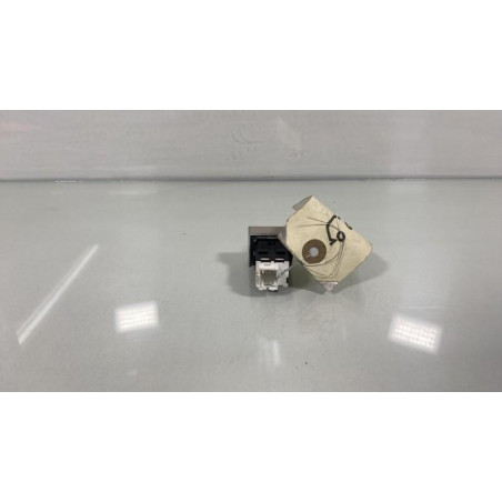 Bouton de warning PEUGEOT 508 1