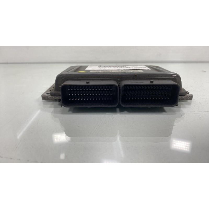 Calculateur moteur RENAULT CLIO 2 Photo n°3