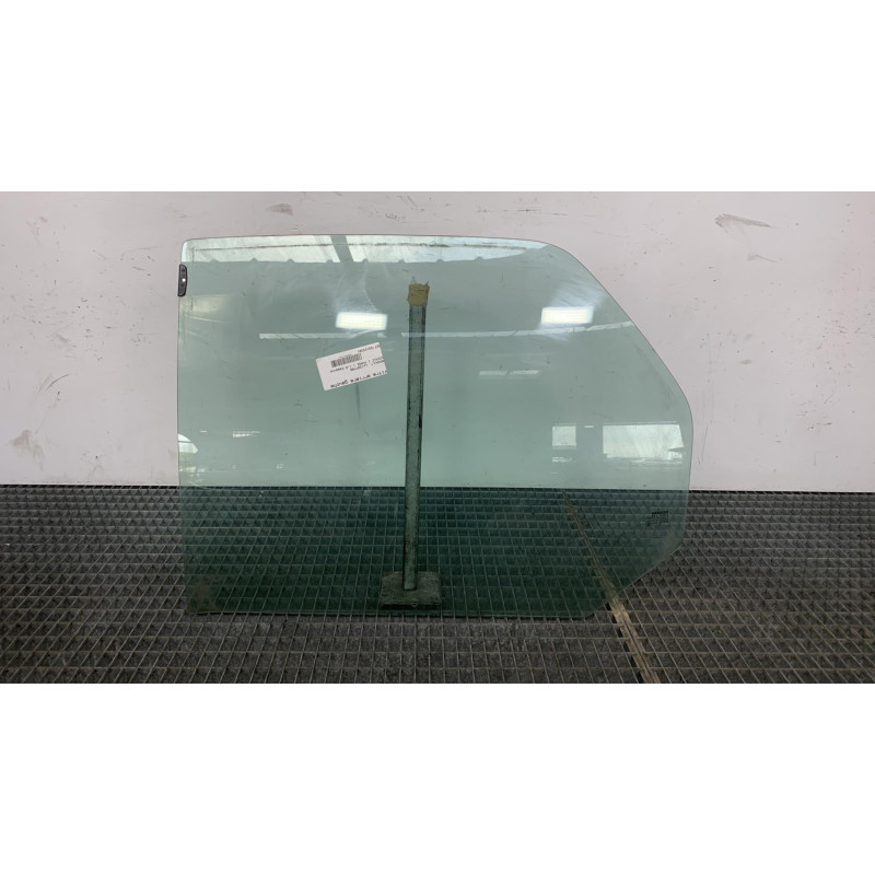 Vitre arriere gauche RENAULT SCENIC 1 Photo n°2