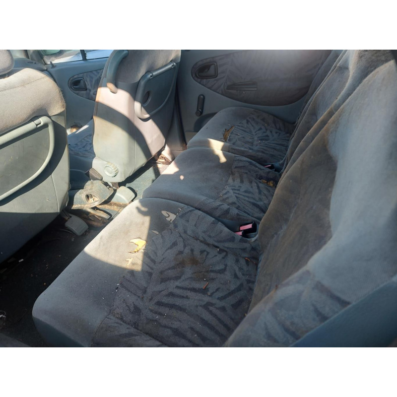 Vitre arriere gauche RENAULT SCENIC 1 Photo n°17