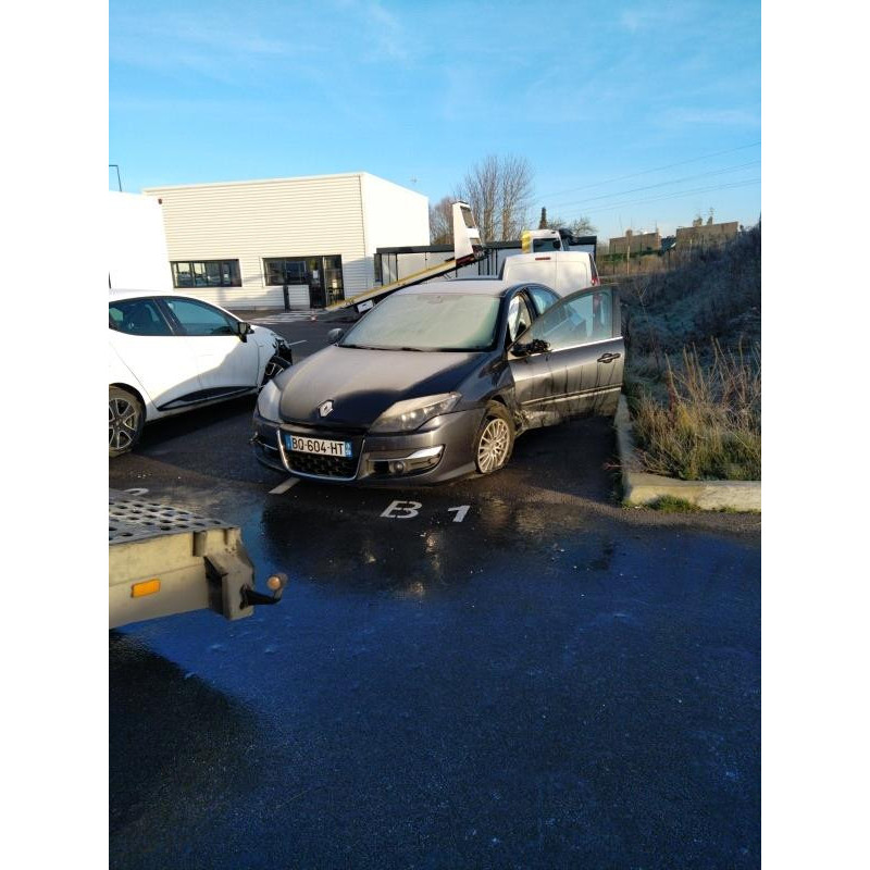 Vitre avant gauche RENAULT LAGUNA 3 Photo n°4