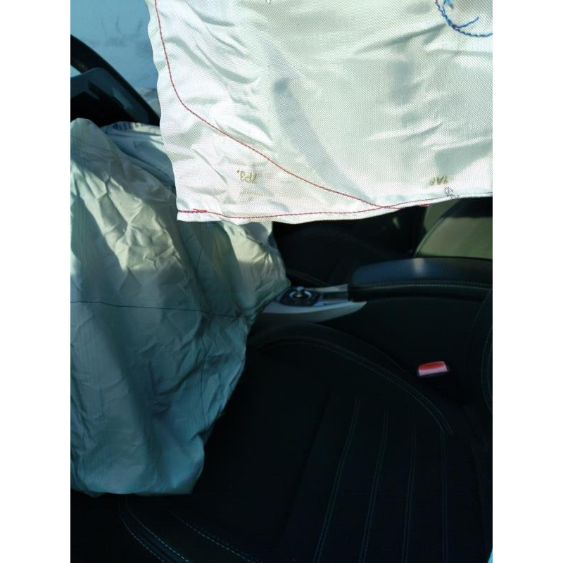 Vitre avant gauche RENAULT LAGUNA 3 Photo n°10